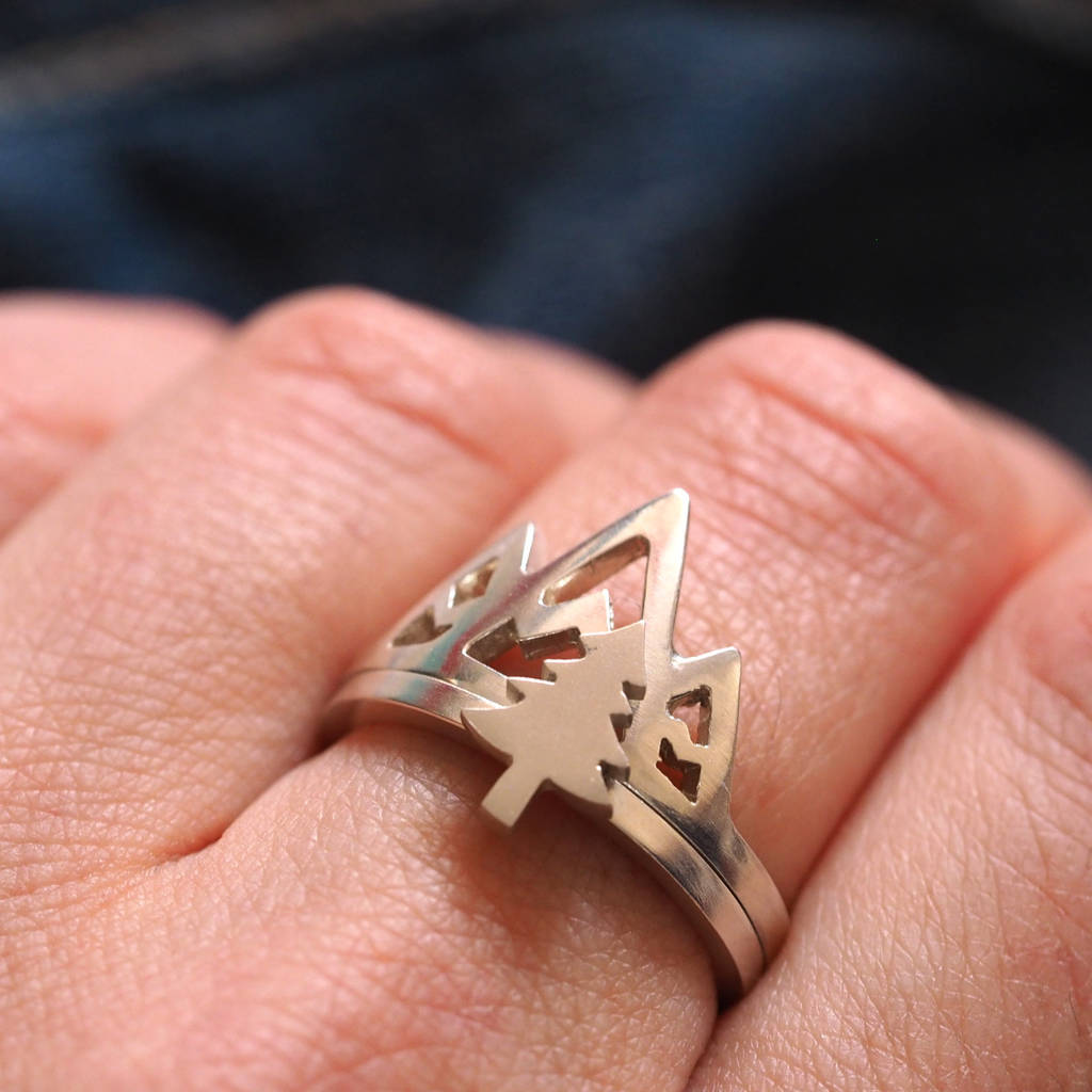 Evergreen Tree Ring By Rock Cakes