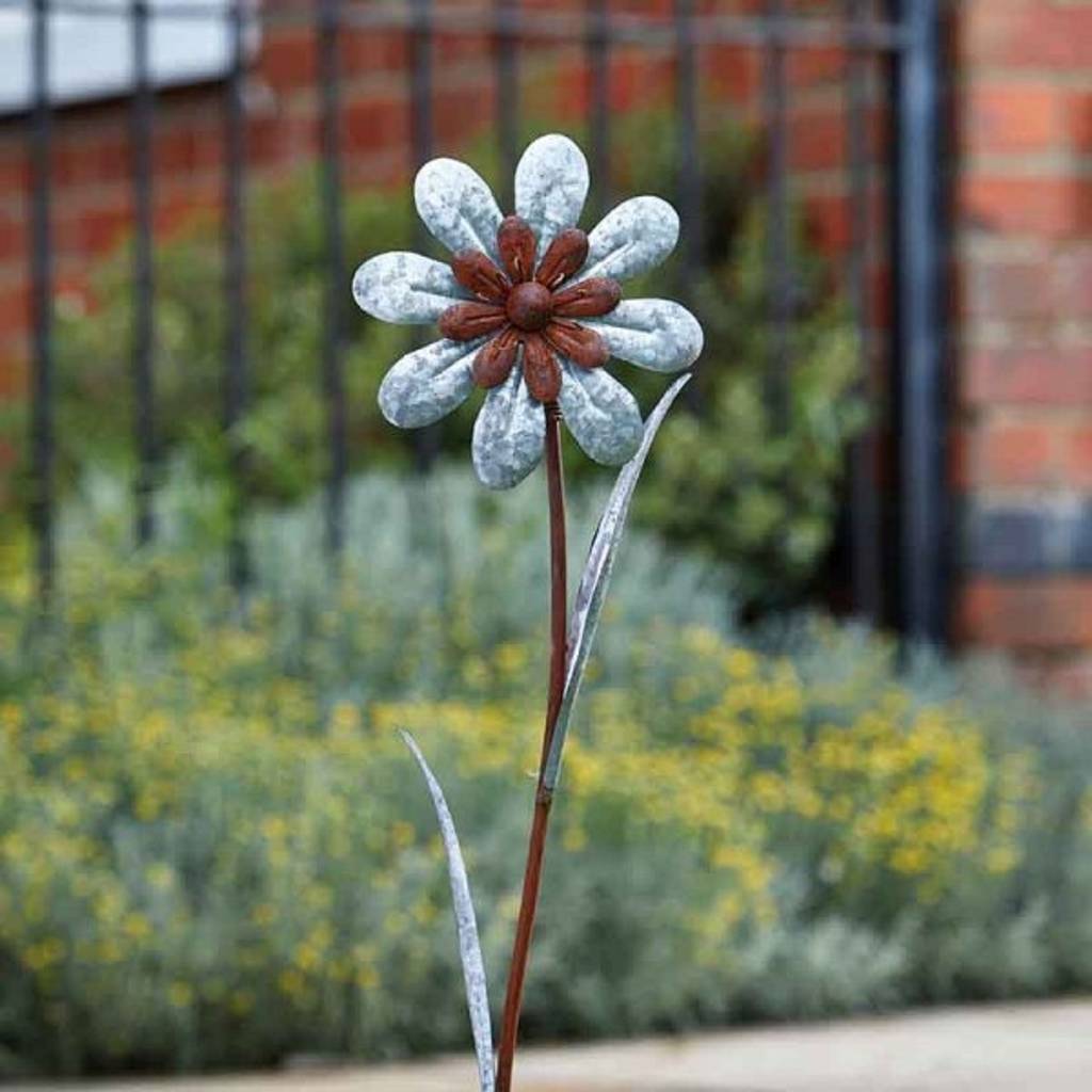 Vintage Daisy Garden Ornament By Garden Selections