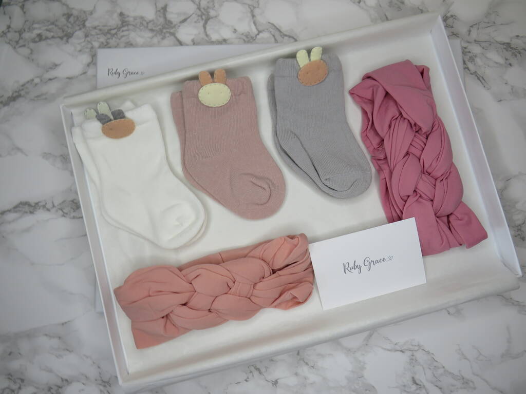 Bunny Socks And Twisted Bows Baby Gift Set
