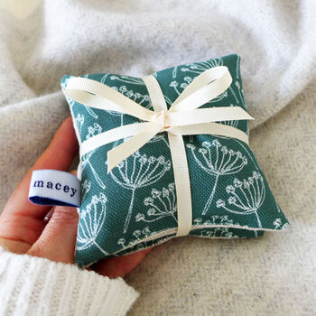 Spruce Cow Parsley Wheat Hand Warmers, 3 of 4