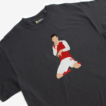 Mesut Ozil Arsenal T Shirt, 3 of 4