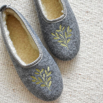 Felt Embroidered Ballerina Slippers/ Grey/ Green/ Daisy, 6 of 7