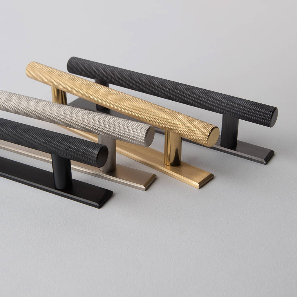 skyscraper knurled handle with plate by dowsing & reynolds