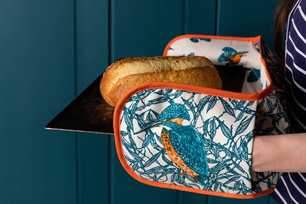 Kingfisher Oven Gloves, 1 of 9