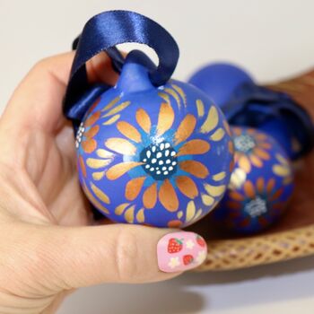 Ceramic Bauble Handpainted Gold And Bronze Daisies, 2 of 6