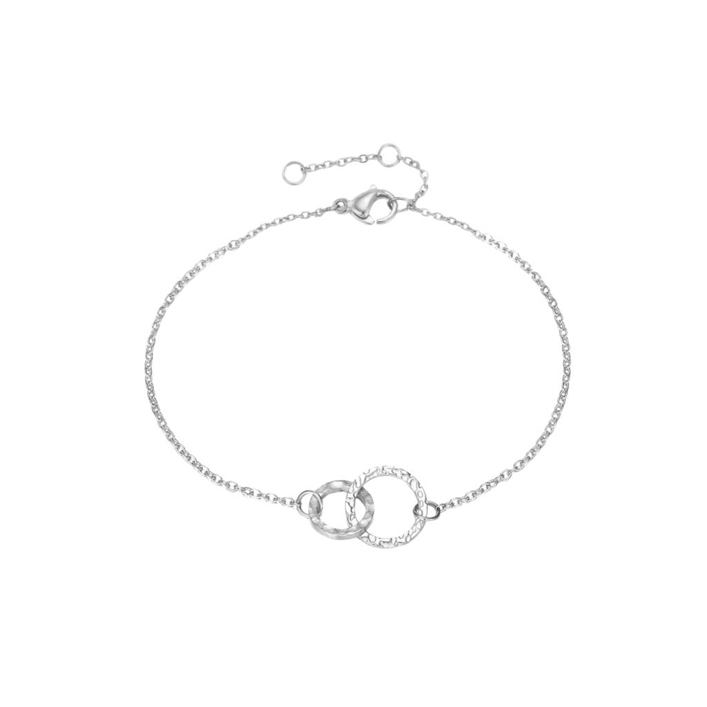 Connected Circle Bracelet