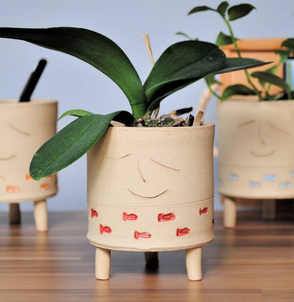 Personalised Plant Pot With Fish Design And Feet By IGstudio Ceramics   Original Fish Planter Orange 