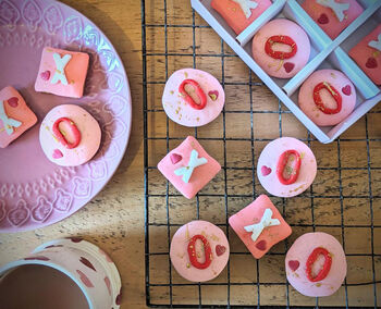 0's And X's Valentines Day Biscuit Box, 3 of 5