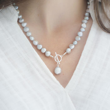 baroque pearl necklace grey silver notonthehighstreet kathy jobson pinch zoom