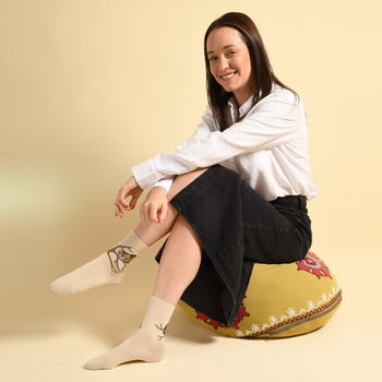 Alice's Adventures In Wonderland Women Sock Cheshire Cat, 3 of 6