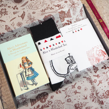 Alice In Wonderland Book Gift Set, 4 of 7