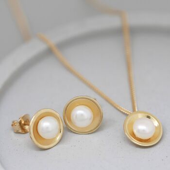 9ct Gold Pearl Earrings. Small Gold Pearl Earrings, 9 of 11