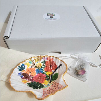 Floral Artist Shell Trinket Dish Bowl: Flowers In Bloom, 4 of 5