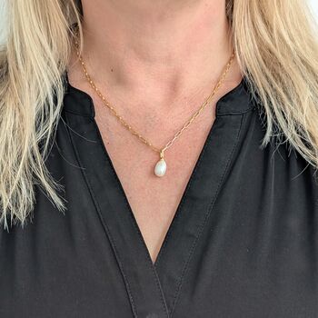 The Statement Pearl Necklace, 2 of 5