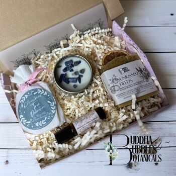 Xmas Present Pamper Beauty Gift Box For Her, 3 of 11