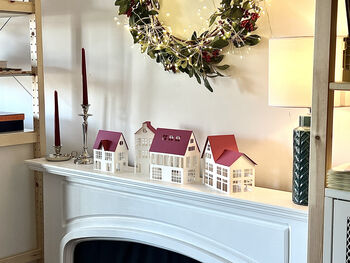 Cherry Red Christmas Village, Set 01, 4 of 6