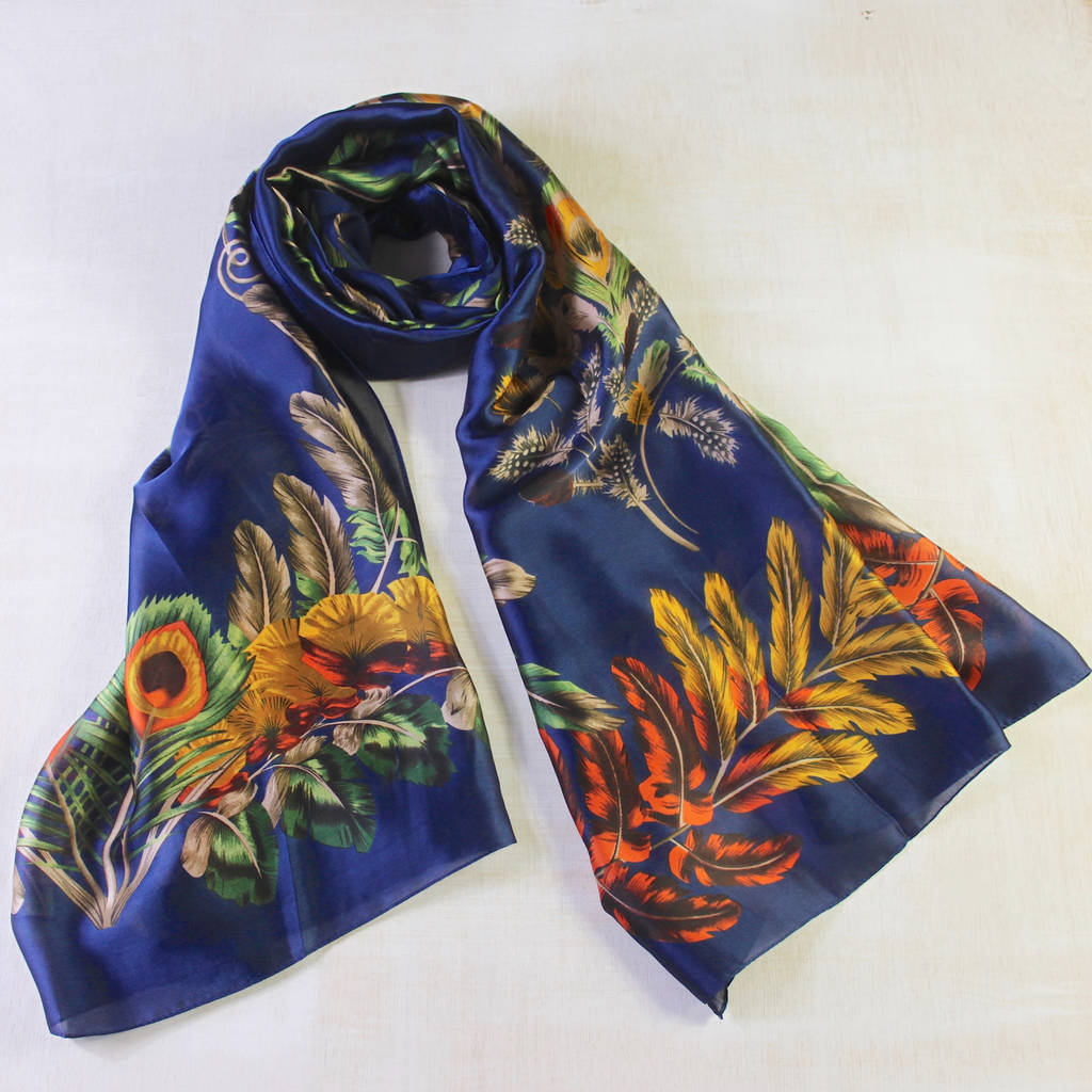 scarf of feathers