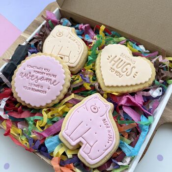 Bear Hugs Biscuit Gift Box, 3 of 4