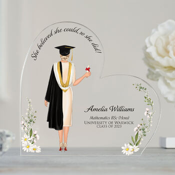 Personalised Graduation Daisy Heart Plaque Gift, 3 of 11