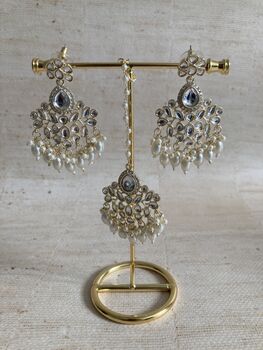 White Gold Plated Pearl Kundan Earrings And Tikka Set, 4 of 6