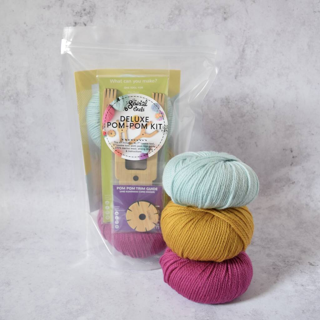 deluxe pom pom making kit by the sewcial circle