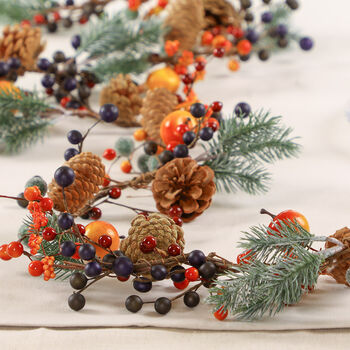Woodland Berry Christmas Staircase Garland, 3 of 3