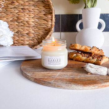 Farmhouse Maple And Pecan Candle Vegan, 2 of 4