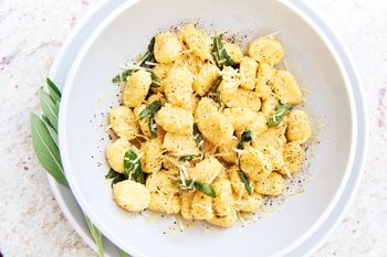 Wallace And Gromit Mozzarella And Ricotta Cheese Making Kit, 10 of 12