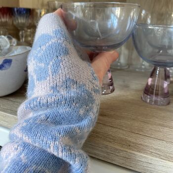 Women's Floral Cashmere Wrist Warmers Lavender, 3 of 5