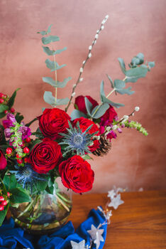 Traditional Christmas Rose Bouquet, 3 of 5