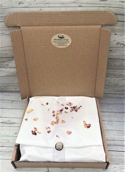 The Cream Sensation Spa Flowers Luxury Gift Box, 7 of 8