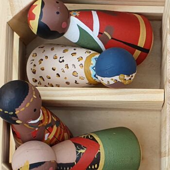 Five Iconic African Queens Wooden Peg Dolls Gift Set, 6 of 12