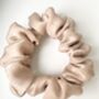 Lilly Scrunchie Beige, thumbnail 2 of 5