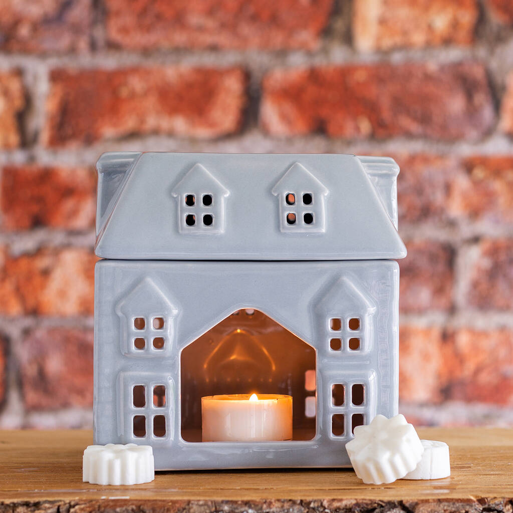 Grey House Wax Melt Burner And Melts By Chalk and Cheese Candles and Wax Melts