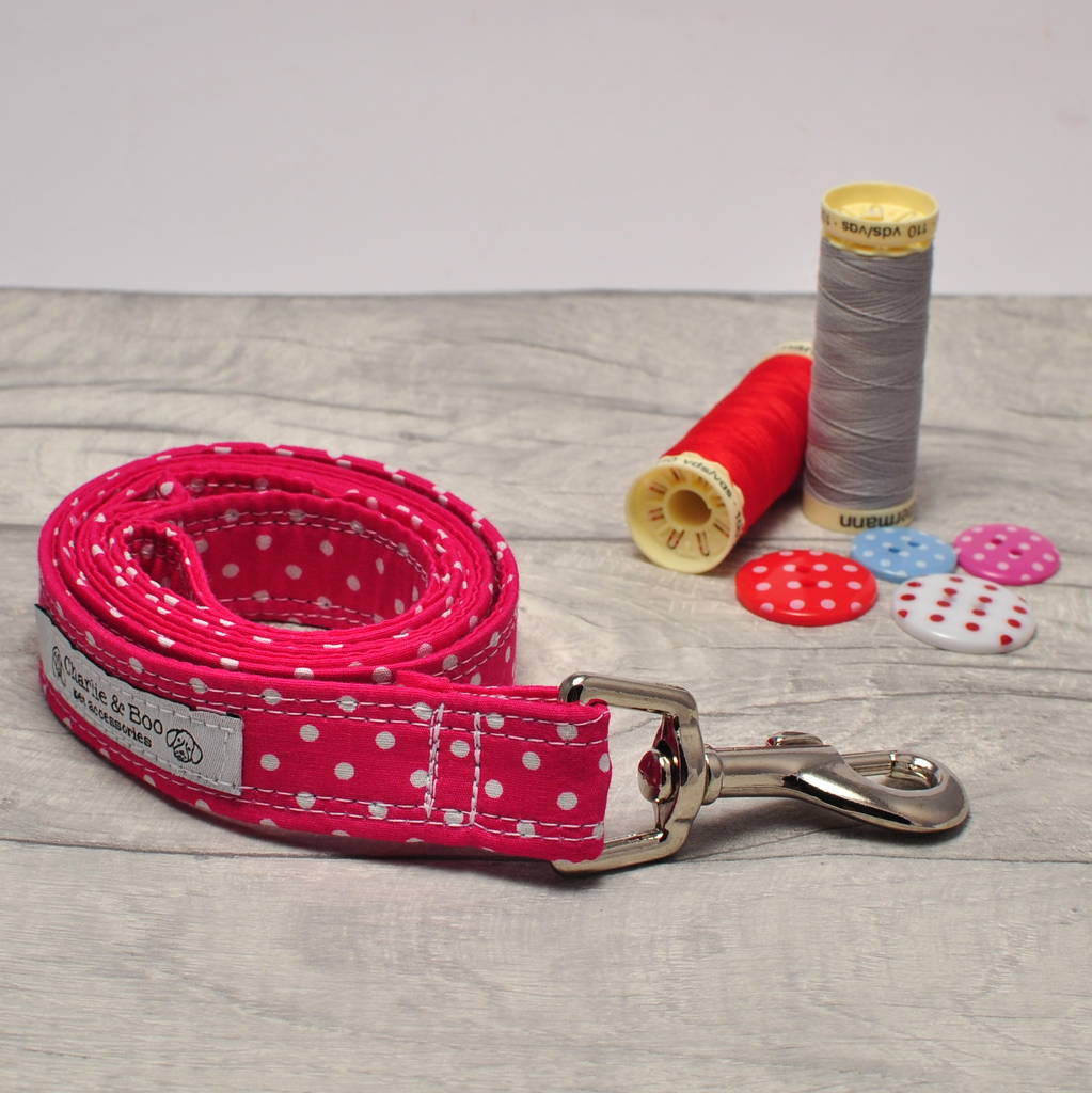 pink dog collar and lead/leash set by charlie and boo
