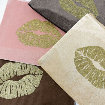 Lips Velvet Feel Make Up Bag, 7 of 7