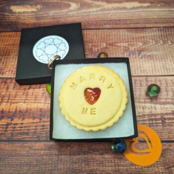 Individual 'Marry Me' Jam Biscuit Success, 2 of 3
