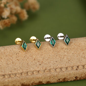 Sterling Silver Emerald Green Cz Rhombus 16 G Flat Back Labret Earrings, 3 of 11