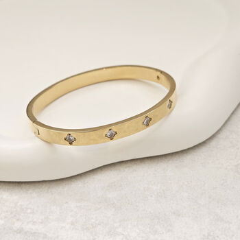 Solitaire Diamond Clover Bangle Gold, 8 of 9