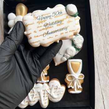 Personalised 50th Wedding Anniversary Biscuit Gift, 4 of 4