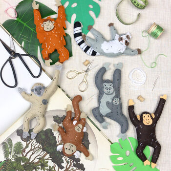 Ronnie The Ringtailed Lemur Felt Sewing Kit, 9 of 12