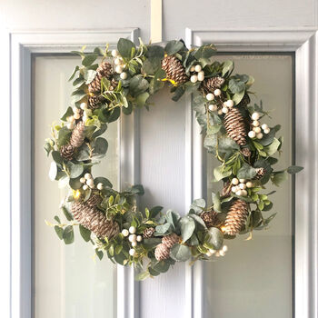 Light Up Pine Cone Christmas Wreath, 2 of 5