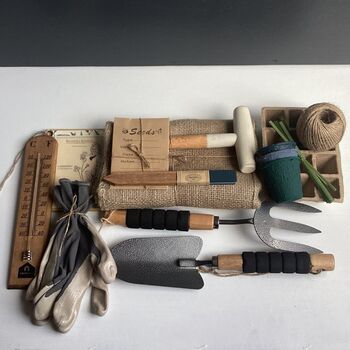 Essential Gardening Tools Set, 4 of 5