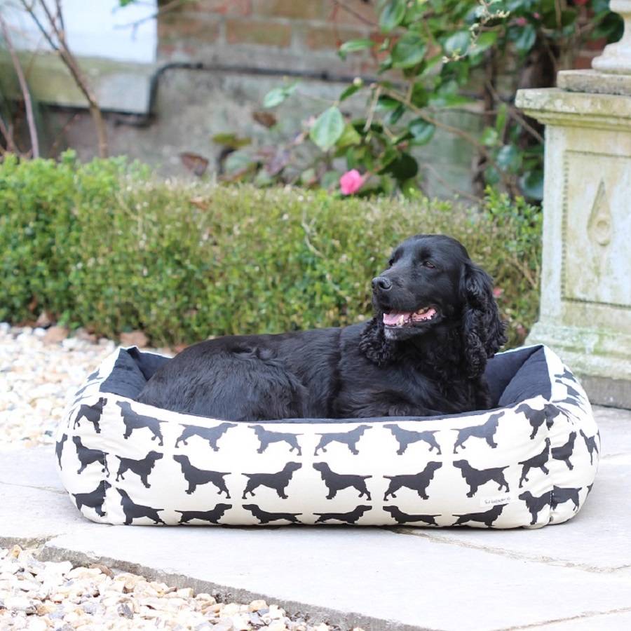 Spaniel Dog Bed, Small, 1 of 3