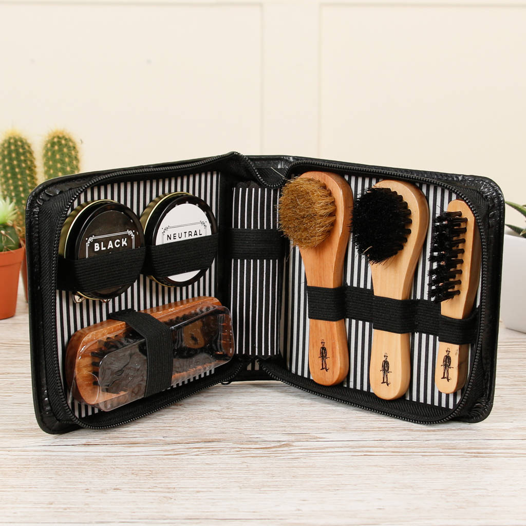 buff and shine shoe polish kit