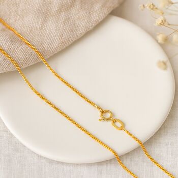 9ct Yellow Gold Light Diamond Cut Curb Chain – 16in To 20in, 3 of 8