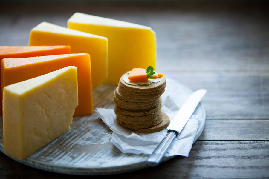 finest-hard-cheese-selection-by-cows-and-co-notonthehighstreet