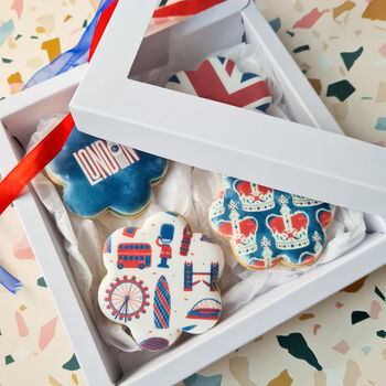 London Themed Luxury Biscuit Gift Box, Eight Cookies, 6 of 7