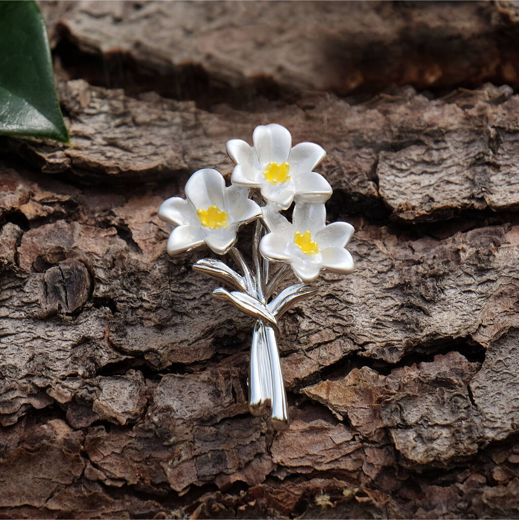 Narcissus White Daffodil Bouquet Flower Brooch, 1 of 4