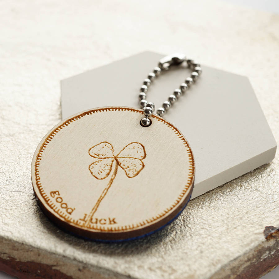 'good luck' token charm / keyring by wue